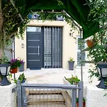 Family 3 Bedroom With Terrace アパート *