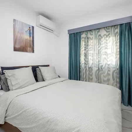 Family 3 Bedroom With Terrace Larnaca