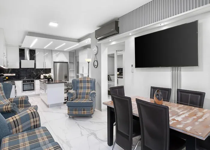 Family 3 Bedroom With Terrace