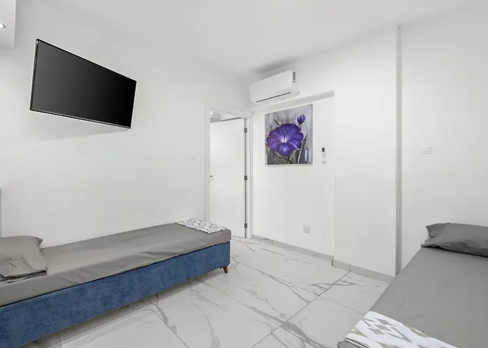 Family 3 Bedroom With Terrace *