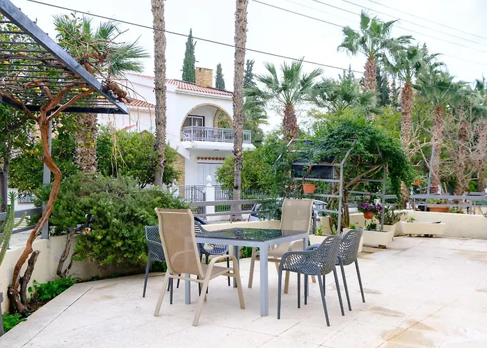 Family 3 Bedroom With Terrace Appartement